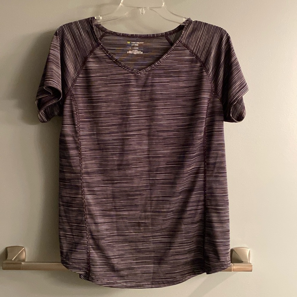 Tek Gear Workout Tee Size L Black and White